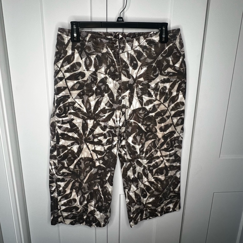 Chico's Tropical Leaf Pattern Wide Leg Crop Pants